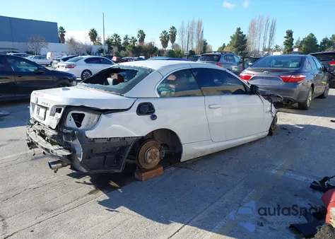 2013 BMW 335Is z USA, uszkodzony, nr VIN WBADX1C58DJ129255